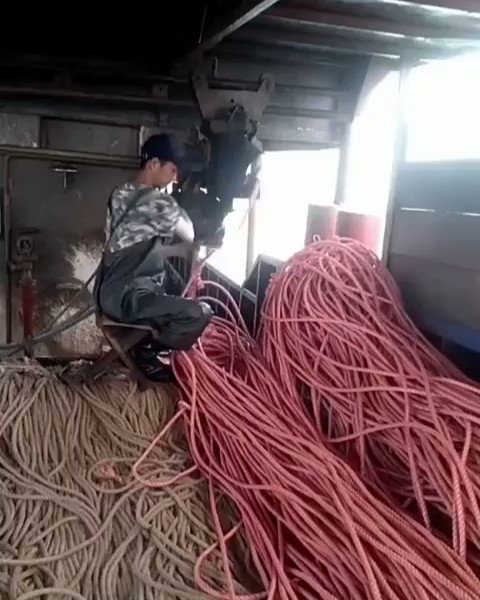 World of Engineering (@engineers_feed) on Twitter photo 2019-08-17 17:24:07 Rope wrangler Rope wrangler