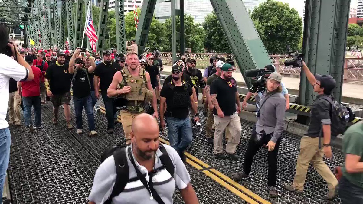 @Jimryan015's photo on Hawthorne Bridge