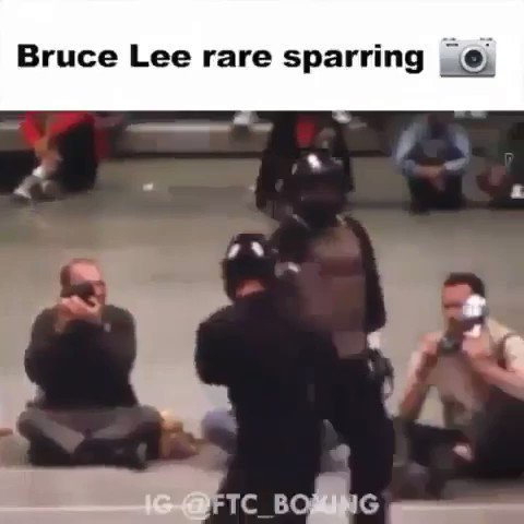 RT @BoxingKingdom14: Actual Bruce Lee sparring footage. Makes Lomachenko look normal! https://t.co/w4lFNIBclA