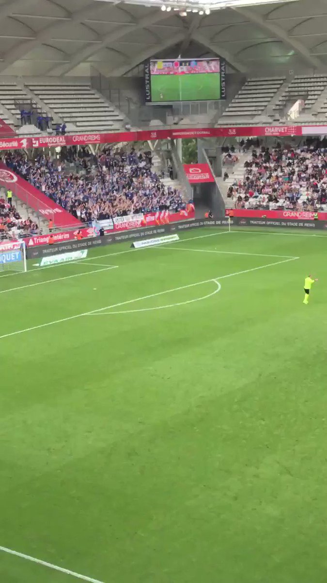 Holzmann Yann (@HolzmannYann2) on Twitter photo 2019-08-20 08:11:29 Ultras rémois et strasbourgeois entament #LibertéPourLesUltras à l’unisson. cc @A_N_Supporters Ultras rémois et strasbourgeois entament #LibertéPourLesUltras à l’unisson. cc @A_N_Supporters