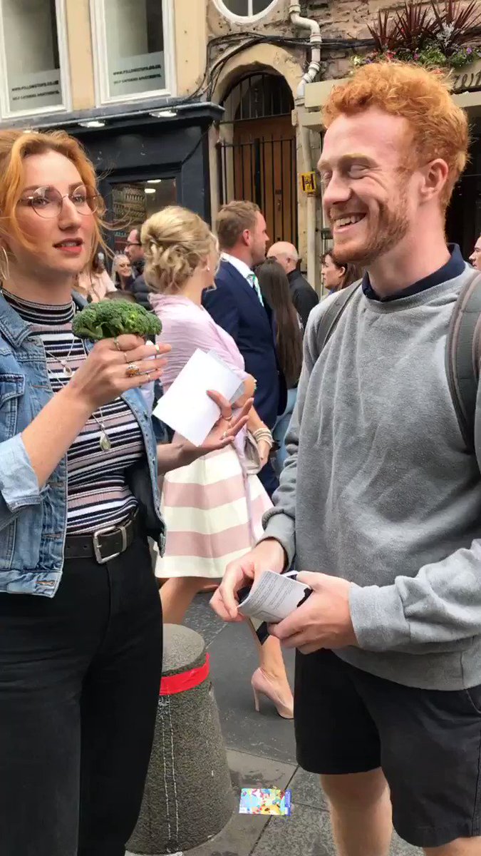 The Glass Elephant gives a #interviewwithbroccoli to @AllouAqui ! Spreading the #edfringe love #MakeYourFringe