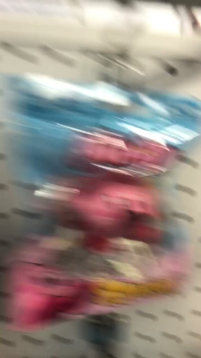 RT @SuperGirlKels: THERES KIRBYs AT TOYS R US AHHHHHHHH https://t.co/VZTQbS14Xq