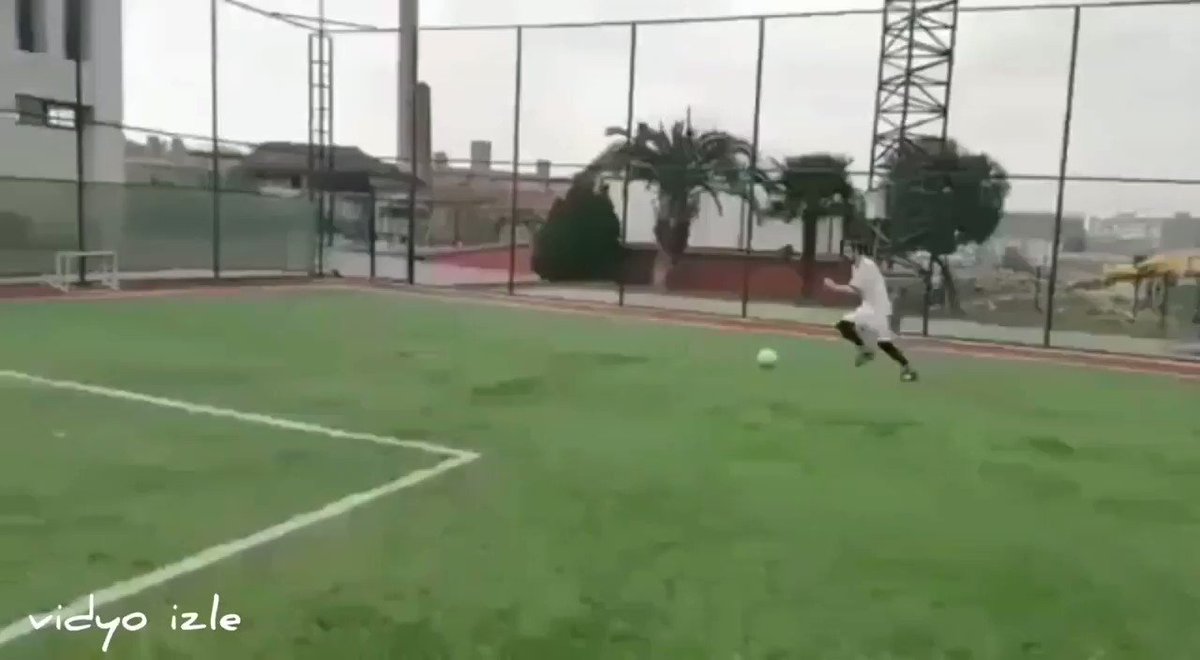Arda Kardeşler'in gol sevinci.