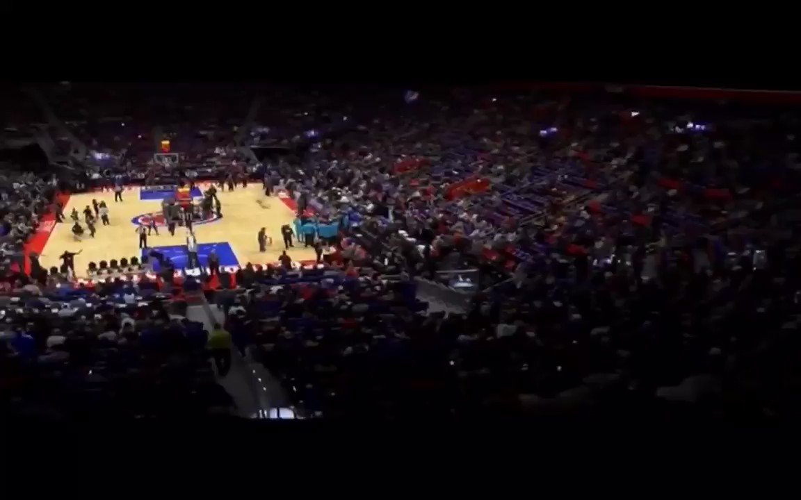 The year is 2017. Pistons made a huge splash and got Avery Bradley to go with Reggie Jackson, Stanley Johnson, Tobias Harris and Andre Drummond.
Brand new arena back in Detroit. @Eminem has fans ready to run through a brick wall.
We finish 39-43 and miss the playoffs. https://t.co/O4g6Ubc6SC