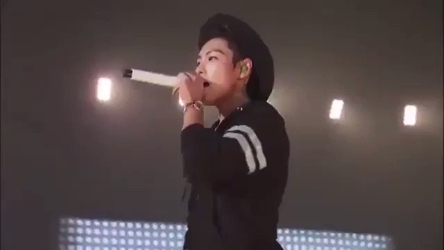 //【FANTASTIC BABY/YG FAMILY】SOLが間違えて日本語で歌っちゃって後ろは韓国語で歌ってる!笑#bigbang#ygfamily#fantasticbaby #BANG#BANGBANGBANG #RTした人全員フォローする