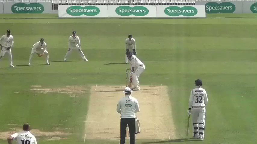 REPLAY | Fletcher gets his reward as after beating Bresnan's bat on numerous occasions he finally gets the batsman to edge to Moores. Follow #YorksvNotts live 👉http://socsi.in/g_io92k