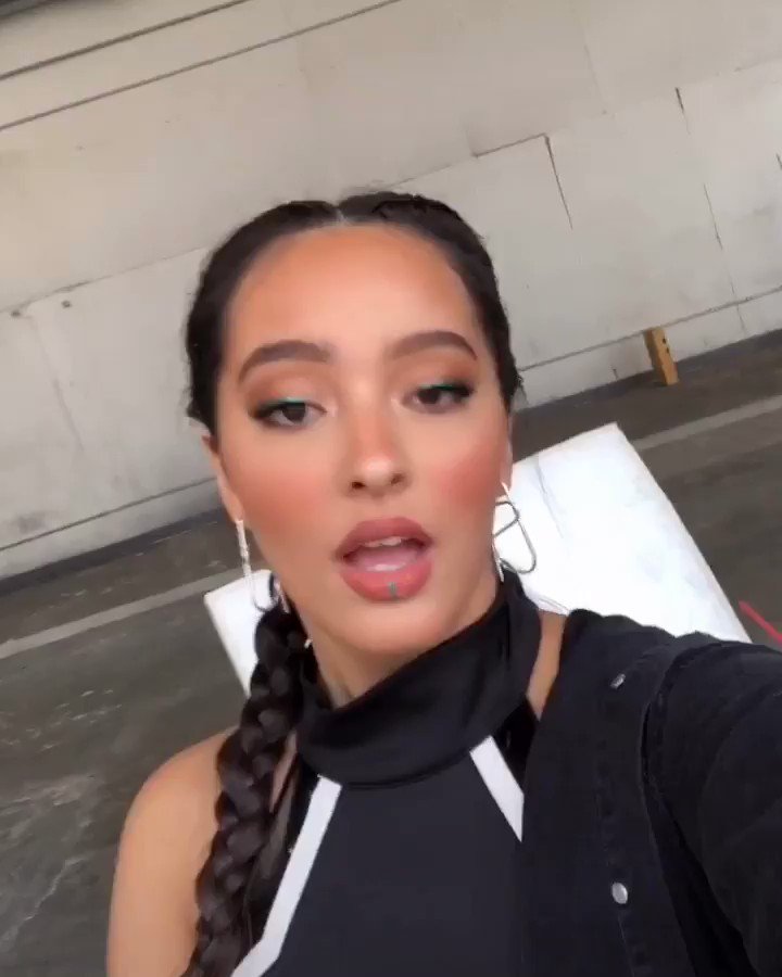 RT @faouziaofficial: escaped area 51 just to take this video... https://t.co/2nUbNgv6Ce