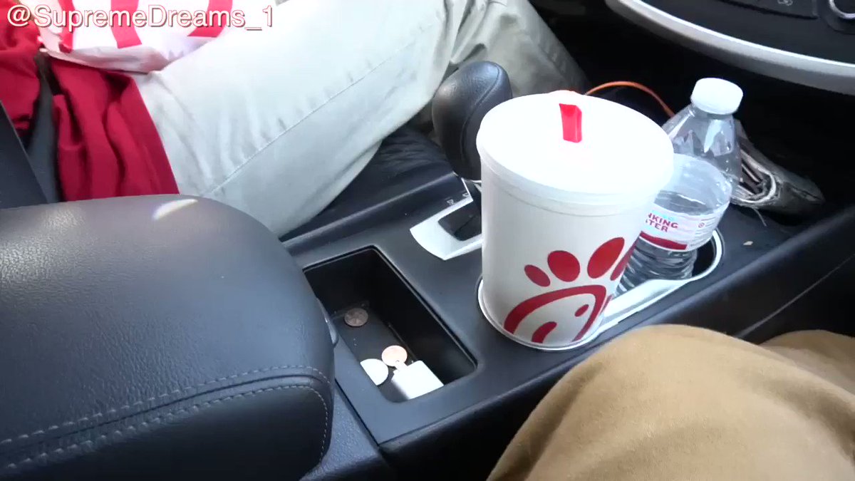 Mark Phillips (@SupremeDreams_1) on Twitter photo 21/08/2019 18:29:11 How Chick Fila Workers was when they heard about Popeyes new Sandwich 😂😭🤦🏾♂️ How Chick Fila Workers was when they heard about Popeyes new Sandwich 😂😭🤦🏾♂️