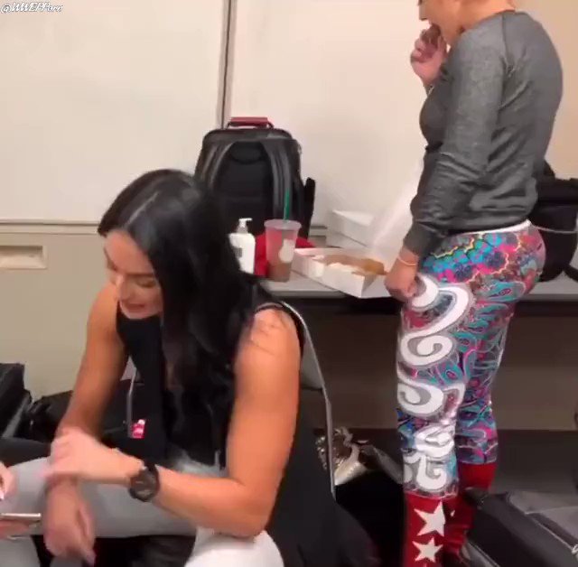 Donuts & bubble-butt:Bayley🍩👀#WWEChamp #WomensTitle #WWEtitle #WomensChampion