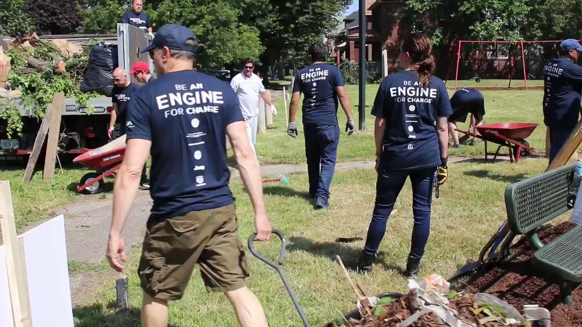 FCA-North America (@FiatChrysler_NA) on Twitter photo 2019-08-21 21:02:02 Cleaning up Beniteau Community Park, which is right next to our new automotive assembly plant in Detroit, is just one of the ways that we’re making good on our commitment to the city and its residents. Learn more here: bit.ly/2KMR0wJ #FCA4Detroit Cleaning up Beniteau Community Park, which is right next to our new automotive assembly plant in Detroit, is just one of the ways that we’re making good on our commitment to the city and its residents. Learn more here: bit.ly/2KMR0wJ #FCA4Detroit