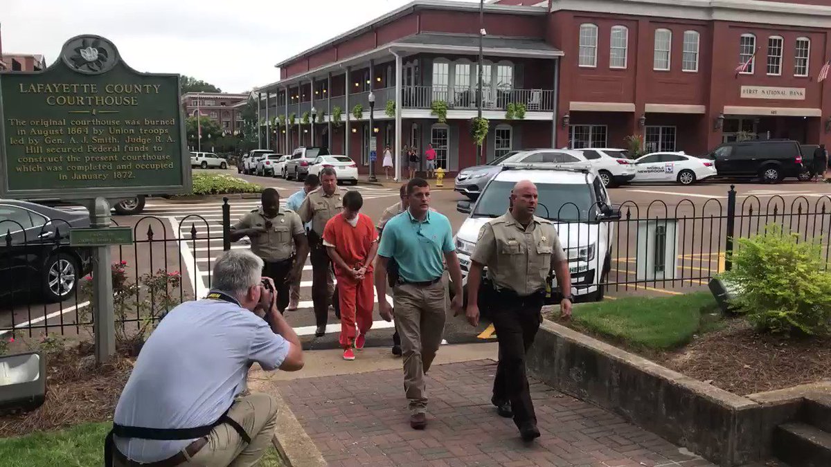RT @JakeThompsonOE: Brandon Theesfeld has arrived to the Lafayette County Courthouse for his bond hearing. https://t.co/egwAuNOZuJ