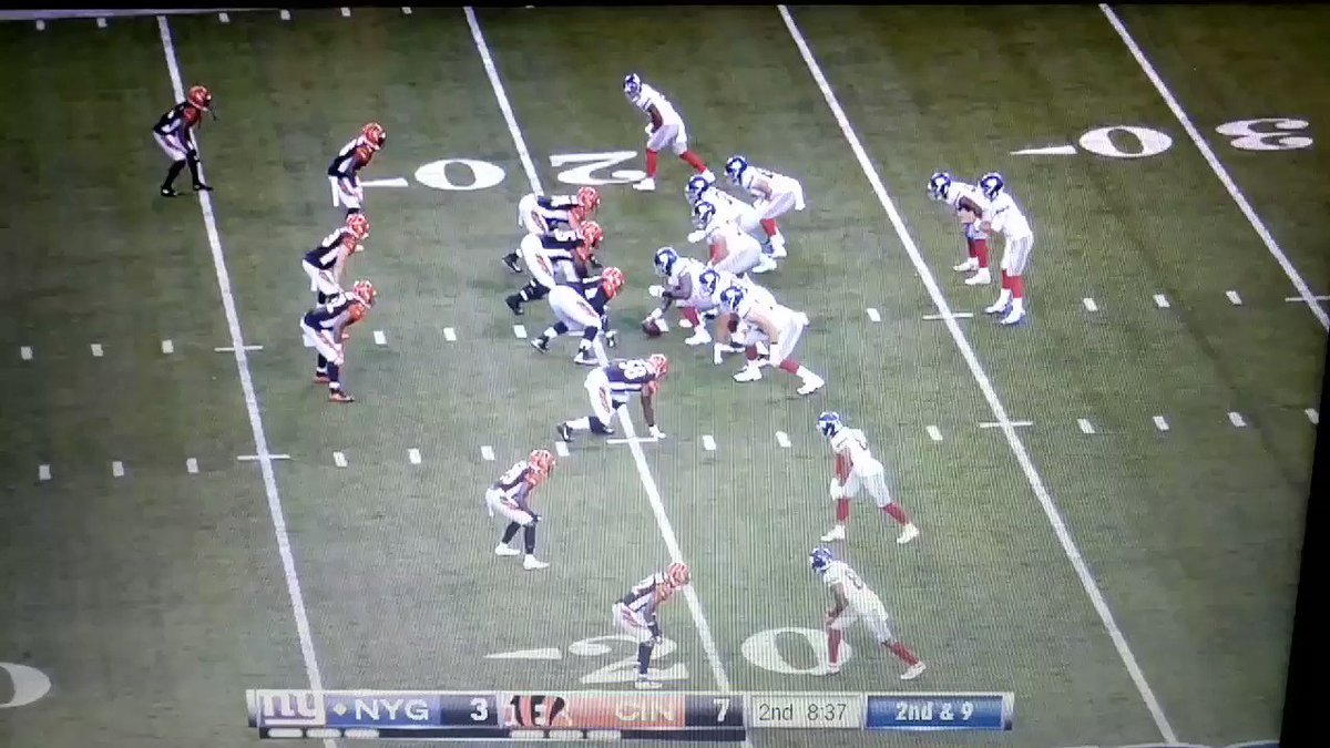 @JoeGoodberry's photo on Carl Lawson