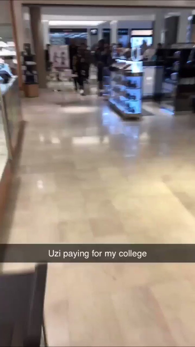 RT @TomSiino: Lil Uzi Vert responding to a fan who asks him to pay his tuition https://t.co/AF2sKCwYnG