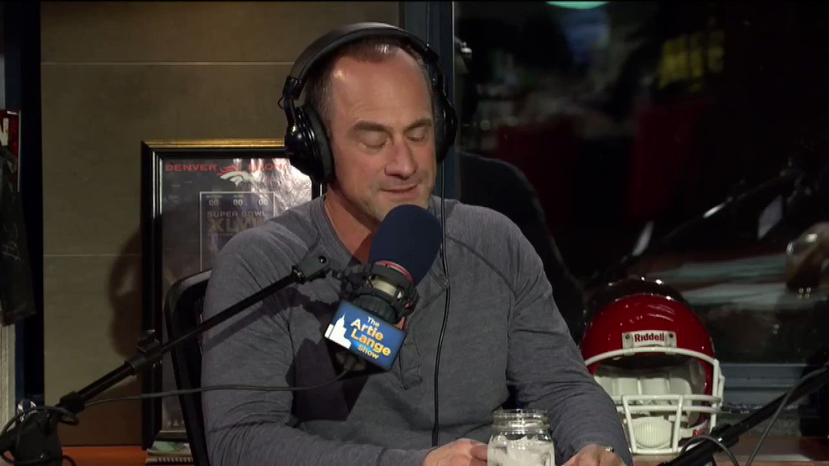 RT @thebestofeo: Chris Meloni discusses Mariska on The Artie Lange Show - 2014.
#SVU #P4L https://t.co/Im98NC3BQX