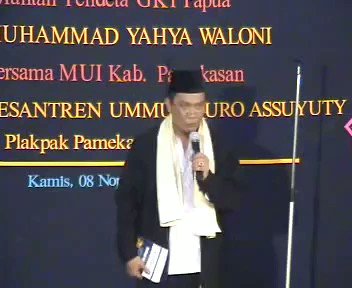 Satu-satunya PENDETA yg Menguasai bahasa IBRANI di Indonesia🇮🇩.Dialah DOKTER.MUHAMMAD YAHYA WALONI (MANTAN PENDETA/MUALAF).Berani bantah?Langsung sj jumpai beliau, Beliau paling suka berdebat dgn pendeta😎