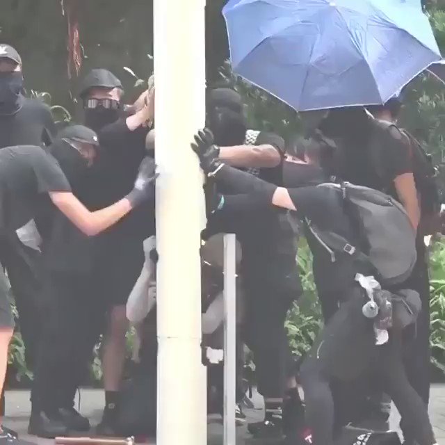RT @Jordan_Sather_: Protestors in Hong Kong are cutting down facial recognition towers. https://t.co/bTvb8uis7V