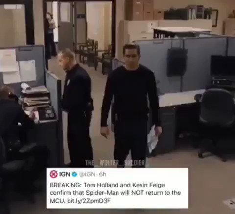 First Tony Stark dies and now Peter Parker leaving the MCU.. me right now.. R.I.P Team Stark #SpiderMan #BringBackSpiderman https://t.co/M4fU6gdlec