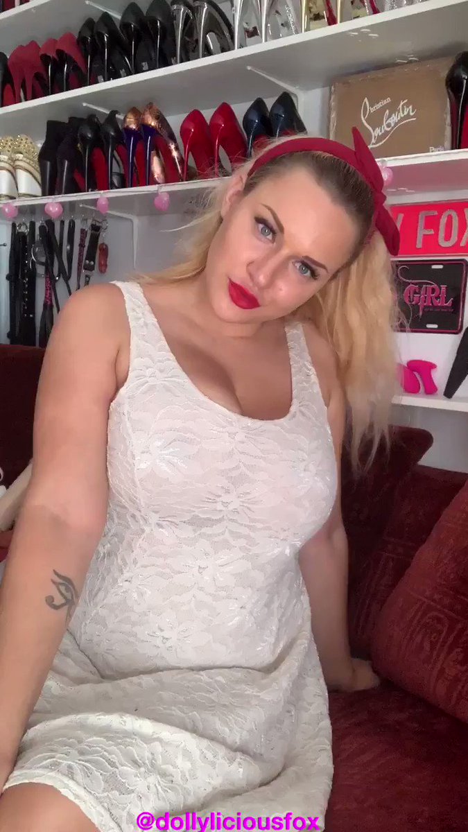 Model - Dolly Fox findom