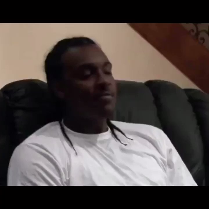 RT @ThrowbackHoops: Carmelo Anthony loses at a game of NBA Live 09 and has to cut his hair. https://t.co/KG4yyKapI1