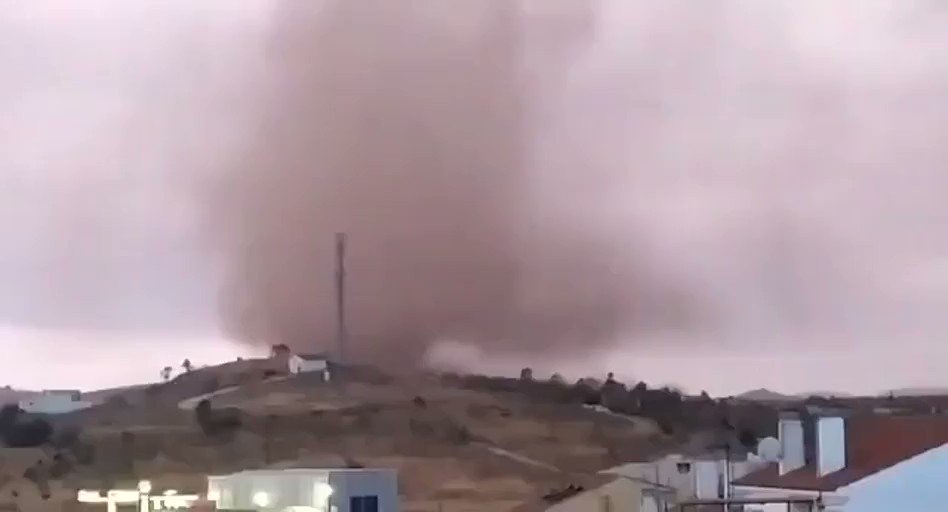 RT @severeweatherEU: #Tornado in Campillos, Malaga, Spain yesterday, August 26th! Report: @joseluis_manjon https://t.co/FMuKIOciKR