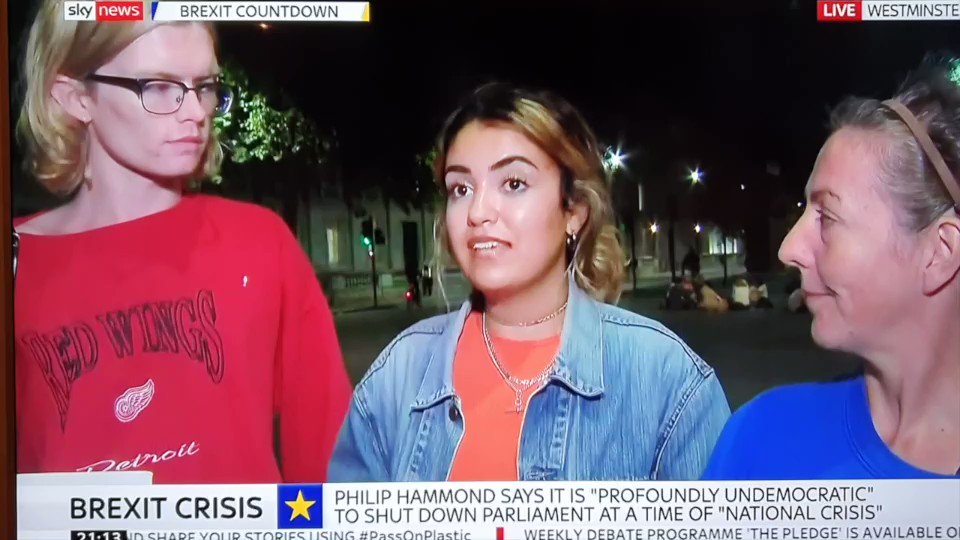 Wow. You have to watch this, it just happened live on #SkyNews
A Portuguese woman, in GB for 20 yrs, papers refused...
"I gave this country my youth - I looked after your children, your elderly. You must make me part of this process, I have no voice. You can't just kick me out."