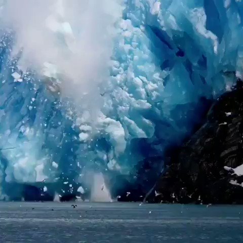 Alaska's Chenega Glacier,
crashes into Prince William Sound.
❄️
💦
❄️
#Weather #ThursdayThoughts
via @malemalefica pls follow