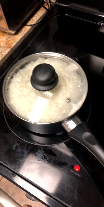 Ran out of quinoa, so dealt with the rice I had.. but meal prep?❤️ https://t.co/KdmsYEYcLy