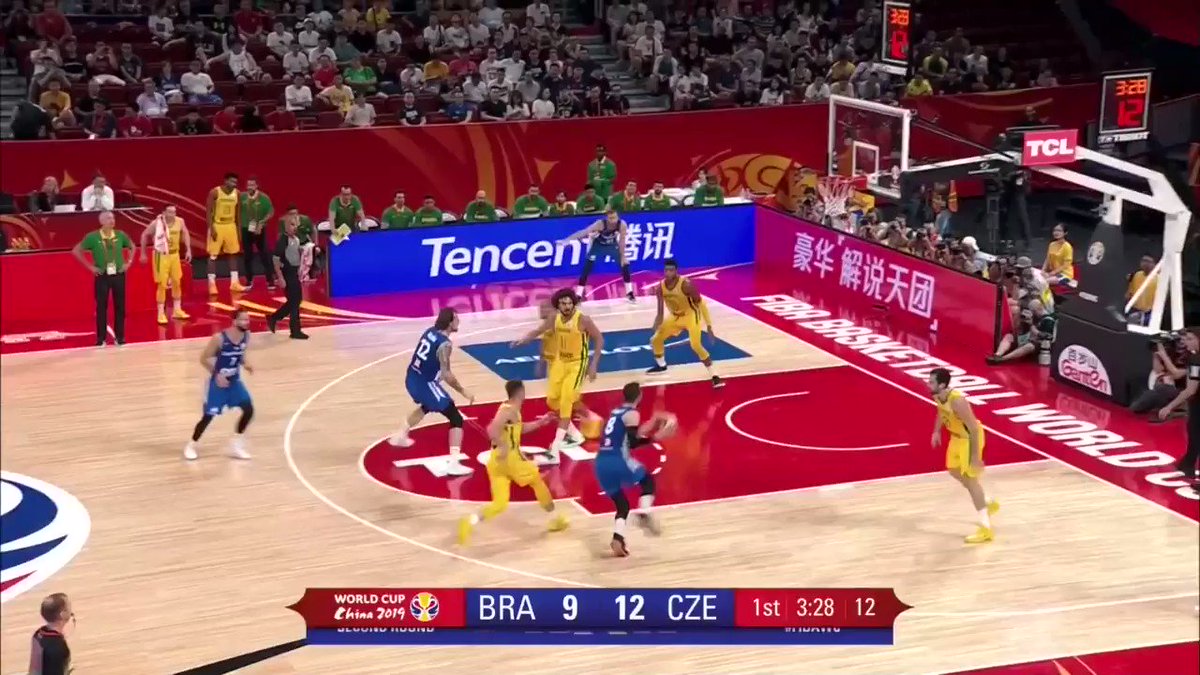 20PTS I 7REB I 9AST I 3STL I 35EFF
🇨🇿 @Satoransky was UNREAL vs 🇧🇷, fueling @CeskyBasketbal to their 3W in #FIBAWC! #CzechRepublicGotGame
📖 http://go.fiba.basketball/CZESatoransky