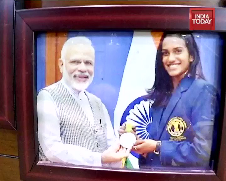 When I conceptualised @IndiaToday interview show #JabWeMet last year, it was a shoot with @Pvsindhu1 on the badminton court that I originally had in mind. To be able to knock with her, talk to her coach Gopichand and her parents was quite special. Do watch https://www.indiatoday.in/programme/jab-we-met/video/pv-sindhu-pullela-gopichand-interview-bwf-world-championships-tokyo-olympics-1596710-2019-09-07 …