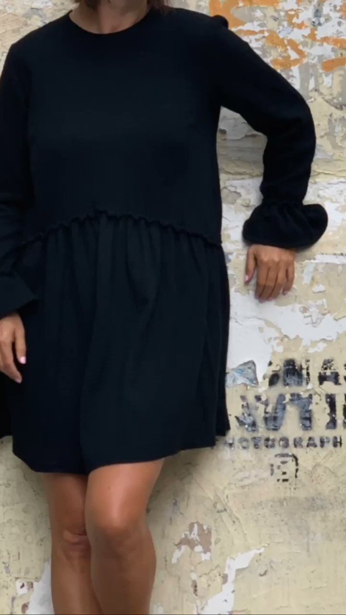 La petite robe noire Talia nouvelle venue dans la boutique, en double gaze de coton très agréable à porter, toute douce sur le peau
👀http://www.unepouleparisienne.com
#fashionpost #instastyle #fblogger #lookbook #fashionlover #robenoire #blackdress #unepouleparisienne