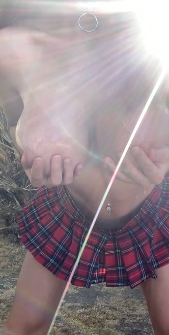 teacher&rsquo;s pet🤓 https://t.co/2fHKiXheE2