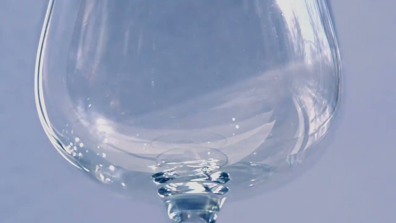 Pure Blue H2O (waterthatsaves) / Twitter