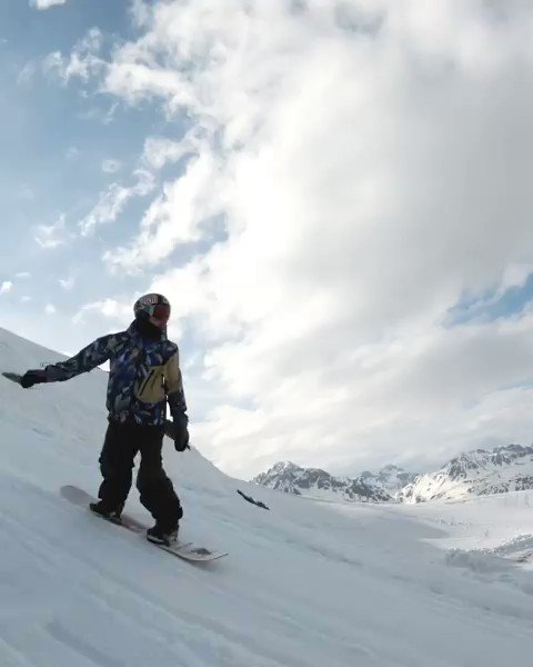 Travis Rice (@TravRice) on Twitter photo 10/09/2019 15:59:39 . @markmcmorris looking smoother than ever | @redbull . @markmcmorris looking smoother than ever | @redbull