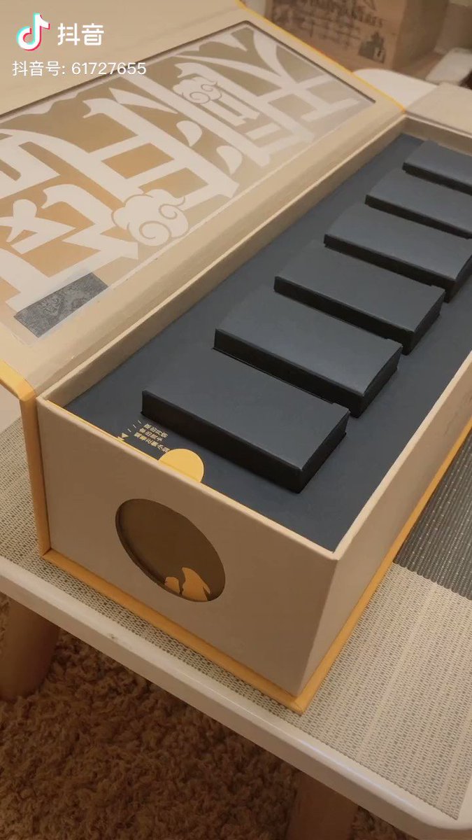 こんなパッケージ見たことない！！細工が素敵過ぎて衝撃！！！