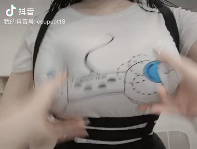 コスプレイヤーx叉魅のTwitterエロ動画1