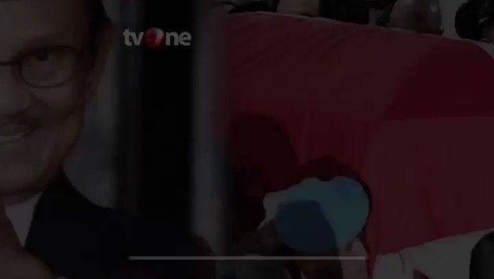 BJ Habibie Jadi Presiden Pertama RI yang Dimakamkan di TMP Kalibata------Follow @tvonenews------BJ Habibie akan dimakamkan bersebelahan dengan makam sang istri, Hasri Ainun Habibie. Beliau jadi presiden pertama RI yang dimakamkan di TMP Kalibata------#NewsOne #ViralNews