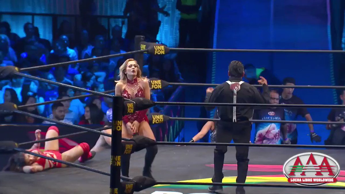 En la lucha de Campeonato de Parejas Mixtas de #TriplemaníaXXVII 🔥 no cabe duda que las luchadoras se dieron con TODO 🤜💥
Ya estamos por @canalspace 😎
🔴 EN DIRECTO #LuchaLibreAAA