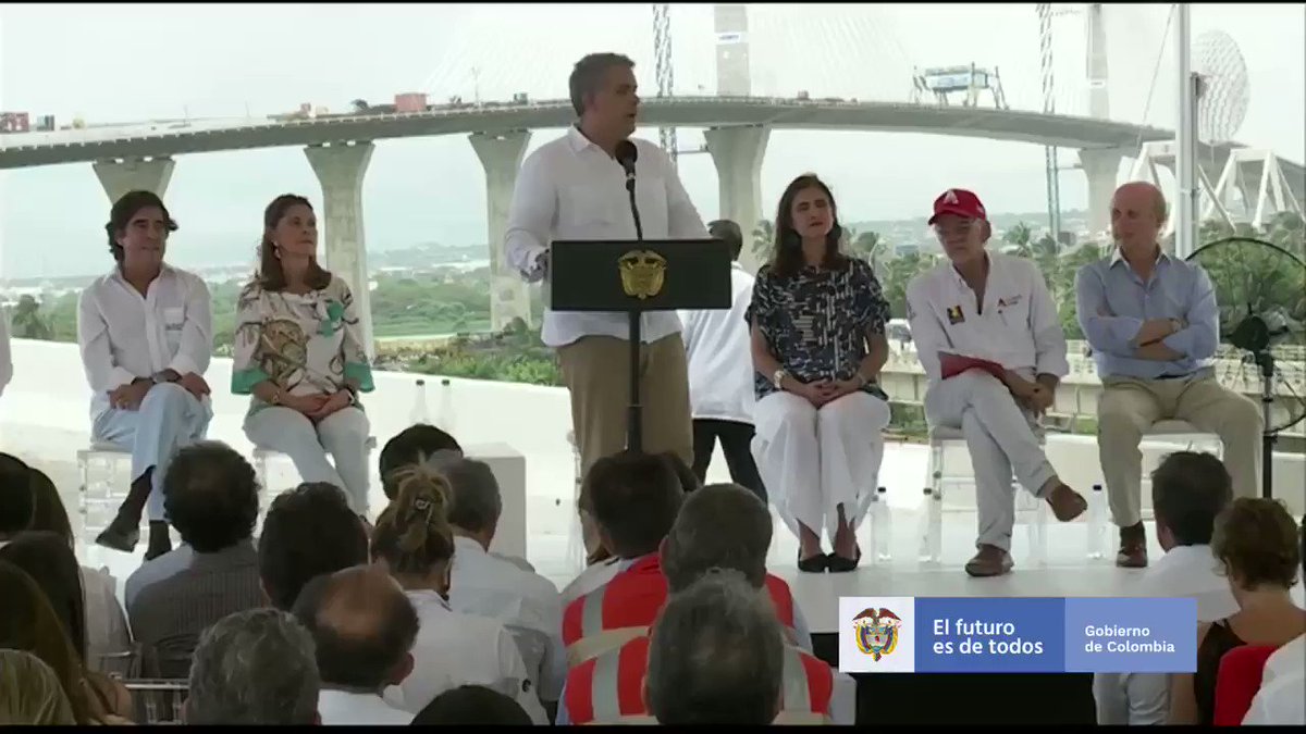 #Barranquilla En la costa Caribe queremos avanzar en la estructuración y puesta en marcha del proyecto del Canal del Dique, así como definir, en los próximos meses, la hoja de ruta para la navegabilidad del río Magdalena. #InfraestructuraQueConectaVidas