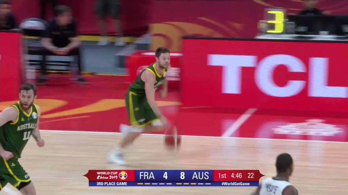 .@Patty_Mills never stops moving, @matthewdelly knows exactly where to send the 🏀, @BasketballAus rolling 🇦🇺. #FIBAWC #FRAAUS
📽 http://worldcup.basketball/watch