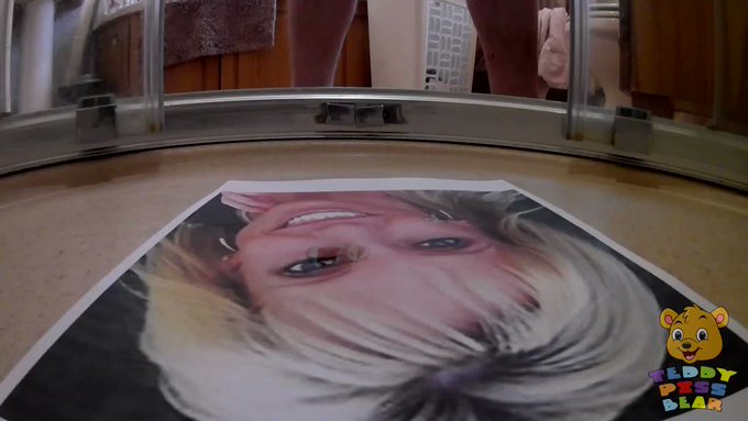 TeddPissBear’s pics and videos