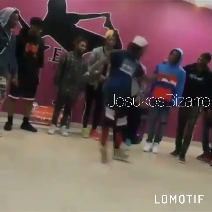 Sir Josuke of Morioh✨ (@JosukesBizarre) on Twitter photo 16/09/2019 02:11:42 Me every time “Crazy Noisy Bizarre Town” comes on: Me every time “Crazy Noisy Bizarre Town” comes on: