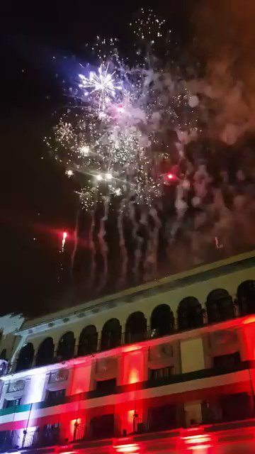 15 lesionados es el saldo hasta el momento por la #pirotecnia instalada en el @AytoXalapa durante los festejos del grito de independencia, la pirotecnia cayó entre los@asistentes por lo que salieron corriendo tratando de resguardarse #Xalapa #VivaMexico #Veracruz