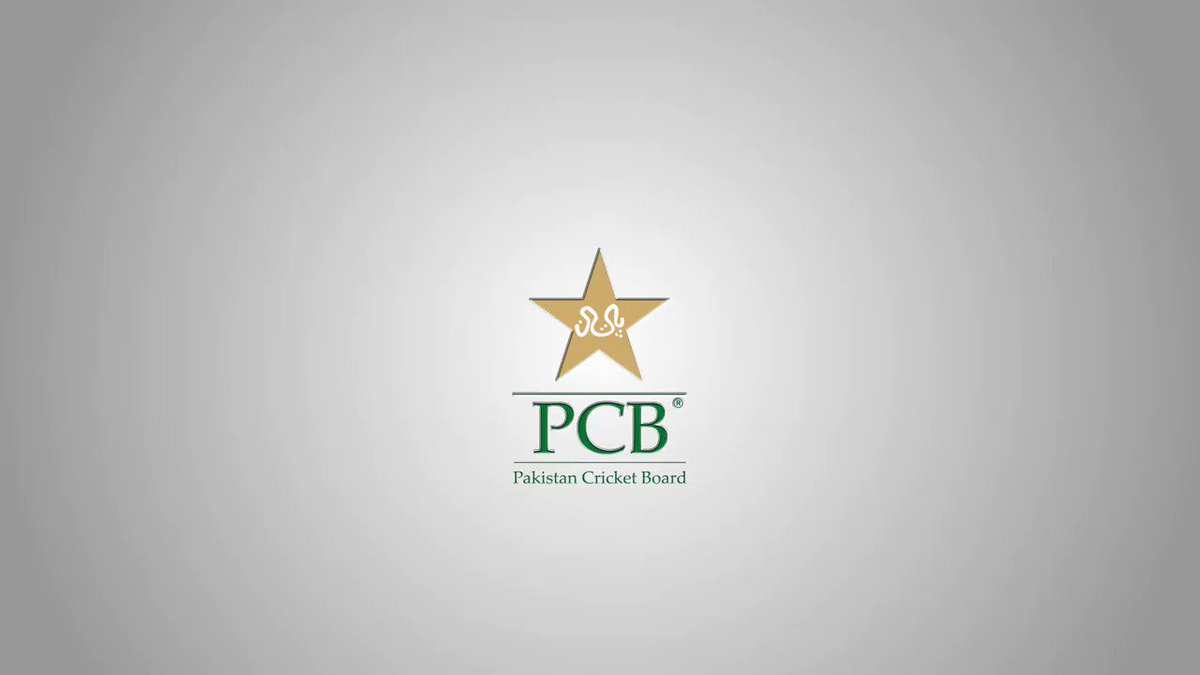 Dekh ker dil khush ho gaya. Hum bhi is hi tarhan fans thay, hamare bhi heroes thay, itna pyaar awaam se milta hai tou narazgi bhi chalti hai. @RealHa55an proud of u brother, this is the real earning we have in cricket; love of our people#PakistanZindabad
