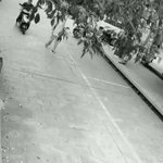 泥棒がバッグを泥棒しようとした結果？逆にバイクが泥棒されました!