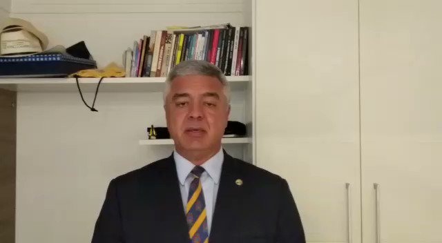 FUNDÃO DA VERGONHA!O país sangrando, sem dinheiro para EDUCAÇÃO, SEGURANÇA E SAÚDE, e alguns políticos lutando pela votação dessa legislação vergonhosa, que permite o aumento dos GASTOS EM CAMPANHA e até mesmo pagamentos de viagens para amigos e parentes de candidatos.