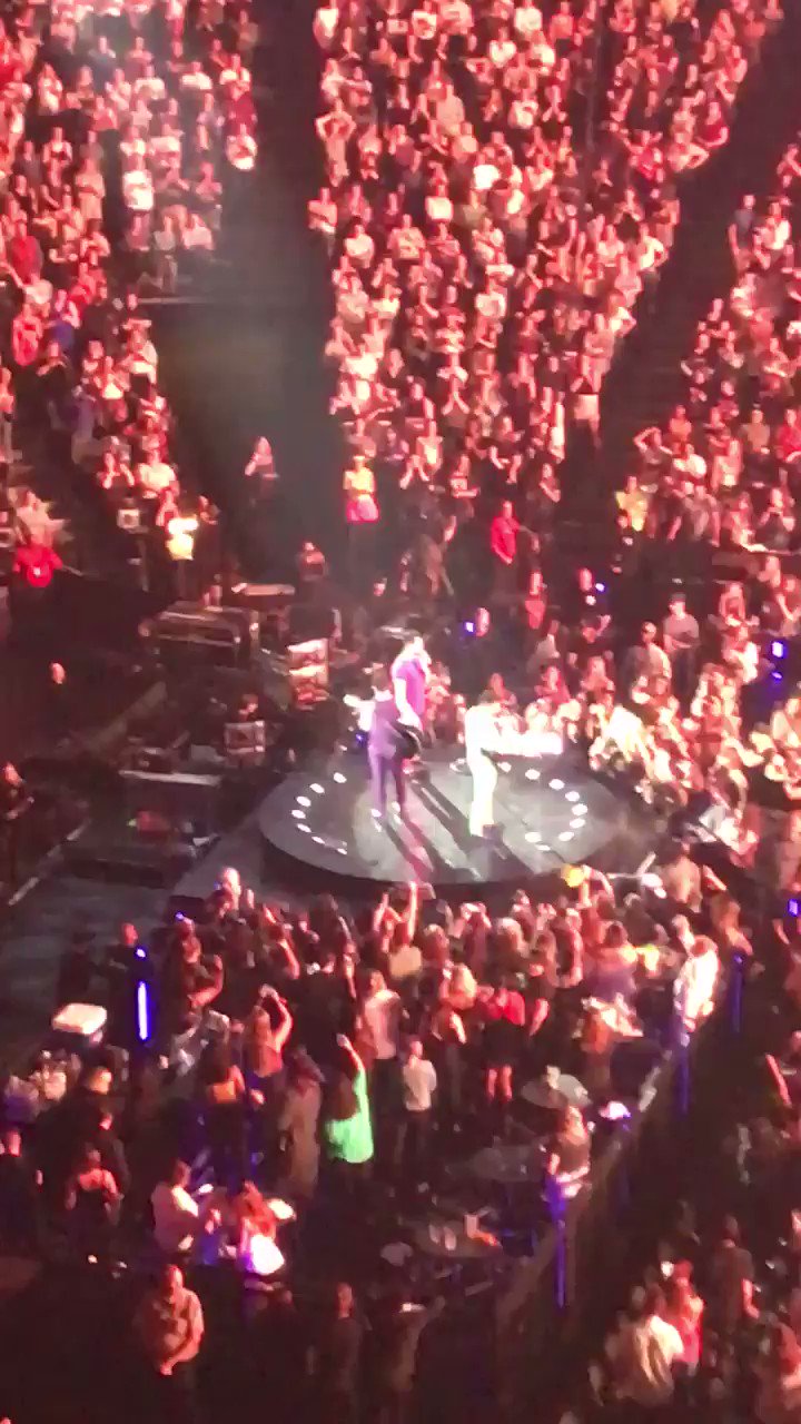 Singing Happy Birthday to Nick Jonas! Priyanka showed up!  