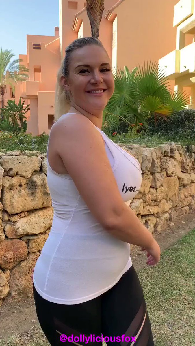 Model - Dolly Fox LOVENSE