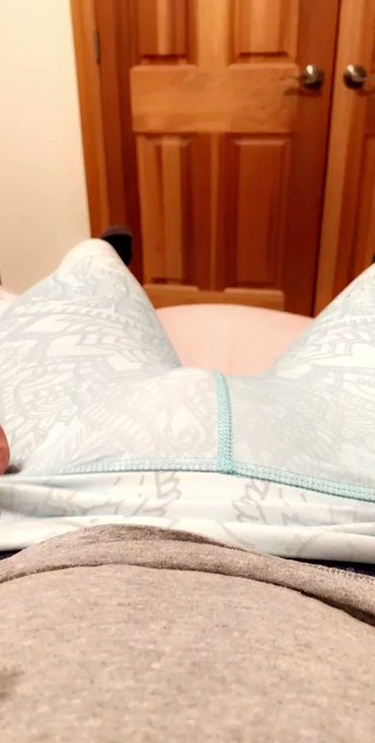 I gotta little horny during my workouts https://t.co/2K8mOjoZnZ