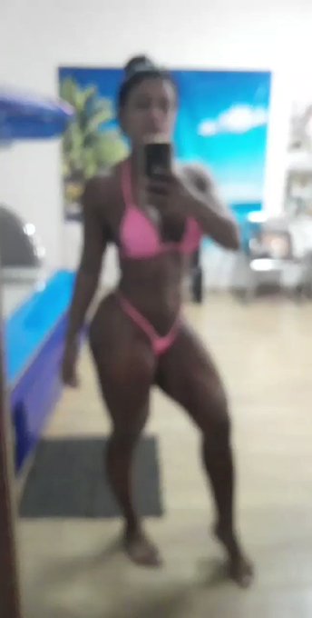 Aproveitei meu último dia em São Paulo para retocar a minha marquinha??. #rt https://t.co/UTe4ERMemR