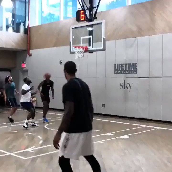 Overtime (@overtime) on Twitter photo 2019-09-18 01:28:37 J Cole can hoop with ANYONE 🔥 @JColeNC (via @Cbrickley603) J Cole can hoop with ANYONE 🔥 @JColeNC (via @Cbrickley603)